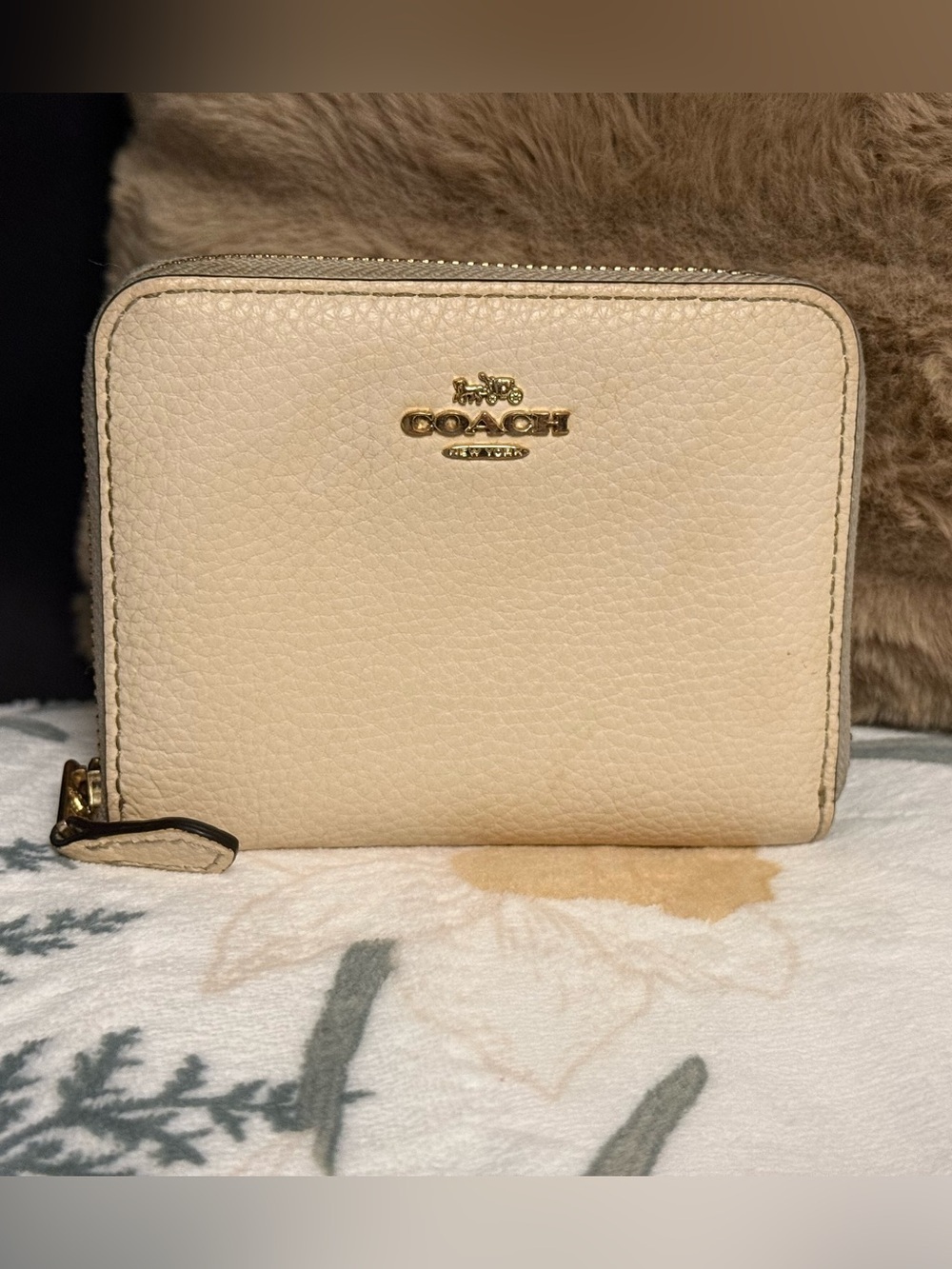 Coach Small Zip Around Wallet Pebbled Leather Cream & Tan